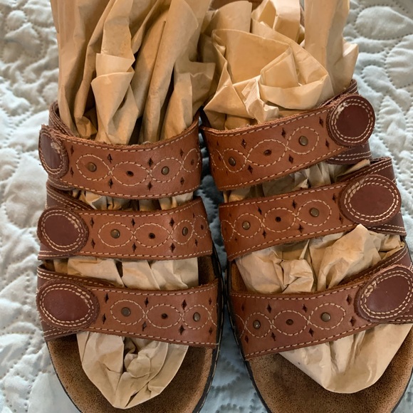 Clarks Collection Shoes - Clarks Tan Leather Women's Sandals